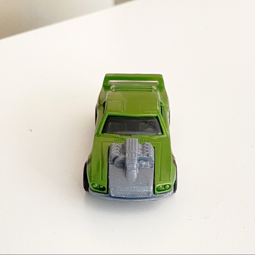 Hot Wheels - 2004 Riveted - Picture 5 of 7